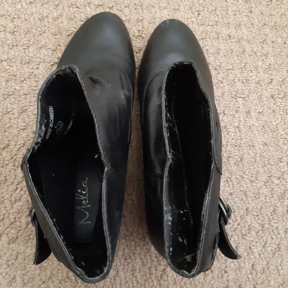 Black Leather Ankle Boots with Rounded Toe - Picture 5 of 6